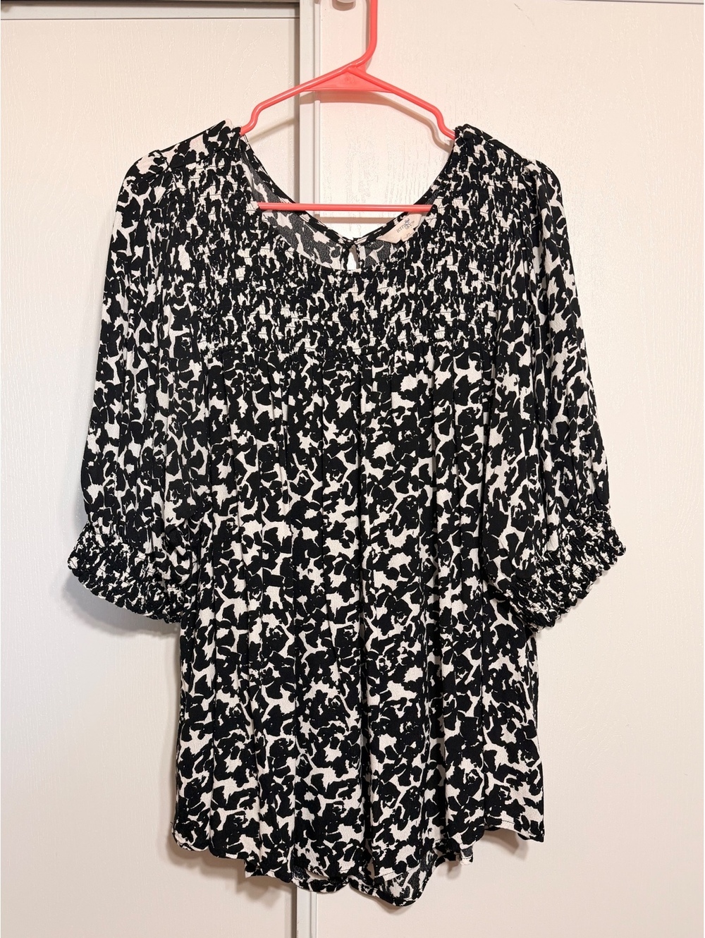 Terra Sky Women's 3X Black and White Patterned Rayon Blouse - Picture 1 of 7